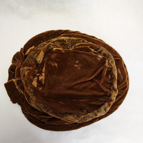 PLAZA SUITE Cloche Bucket Hat Women's Tan Velvet Velour Bow Lined Retro Classic - Picture 10 of 15